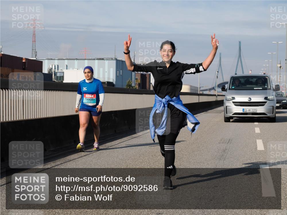 03.10.2025 - Köhlbrandbrückenlauf Fabian Wolf http://msf.ph/oto/9092586 03.10.2025 10:28:20 Position 3 3184, 3195 meine-sportfotos.de