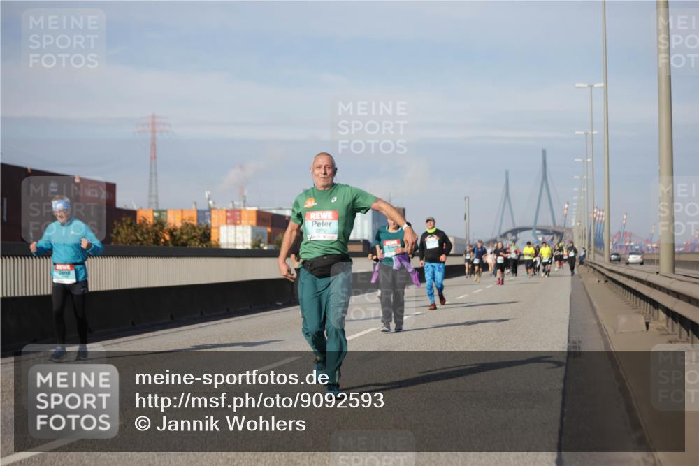 03.10.2025 - Köhlbrandbrückenlauf Jannik Wohlers http://msf.ph/oto/9092593 03.10.2025 10:11:46 Position 3 2272 meine-sportfotos.de