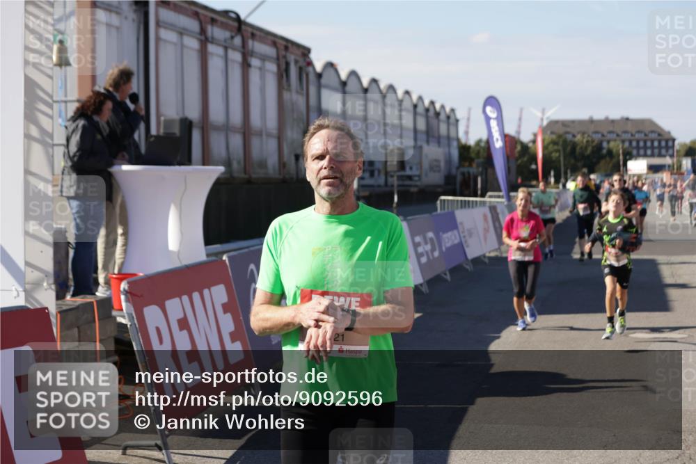 03.10.2025 - Köhlbrandbrückenlauf Jannik Wohlers http://msf.ph/oto/9092596 03.10.2025 13:20:02 Ziel 4433, 4721, 5037, 5175, 5328, 5456, 5481, 5656, 5657, 5658, 5841, 6068, 6414, 6567, 6568, 6589, 6649, 6663 meine-sportfotos.de