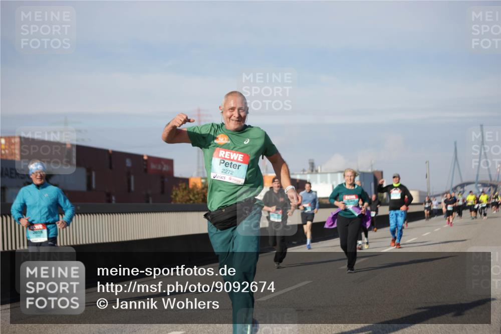 03.10.2025 - Köhlbrandbrückenlauf Jannik Wohlers http://msf.ph/oto/9092674 03.10.2025 10:11:48 Position 3 2272 meine-sportfotos.de