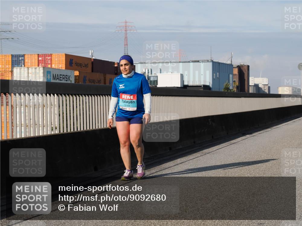 03.10.2025 - Köhlbrandbrückenlauf Fabian Wolf http://msf.ph/oto/9092680 03.10.2025 10:28:22 Position 3 3184 meine-sportfotos.de