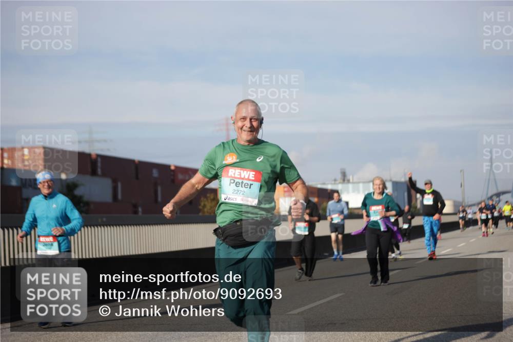 03.10.2025 - Köhlbrandbrückenlauf Jannik Wohlers http://msf.ph/oto/9092693 03.10.2025 10:11:48 Position 3 2272 meine-sportfotos.de