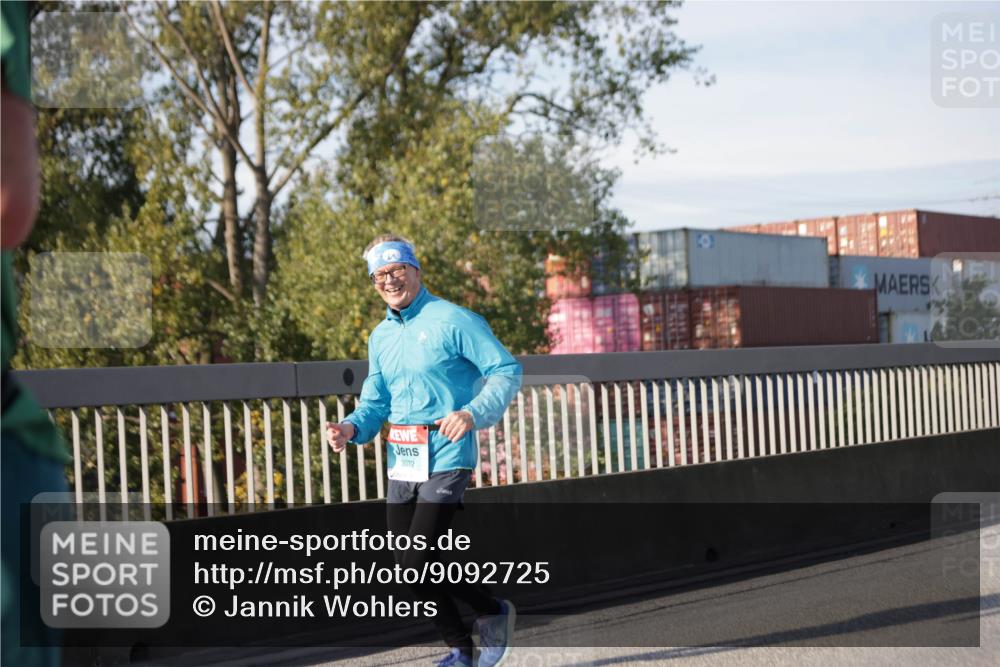 03.10.2025 - Köhlbrandbrückenlauf Jannik Wohlers http://msf.ph/oto/9092725 03.10.2025 10:11:50 Position 3 3072 meine-sportfotos.de