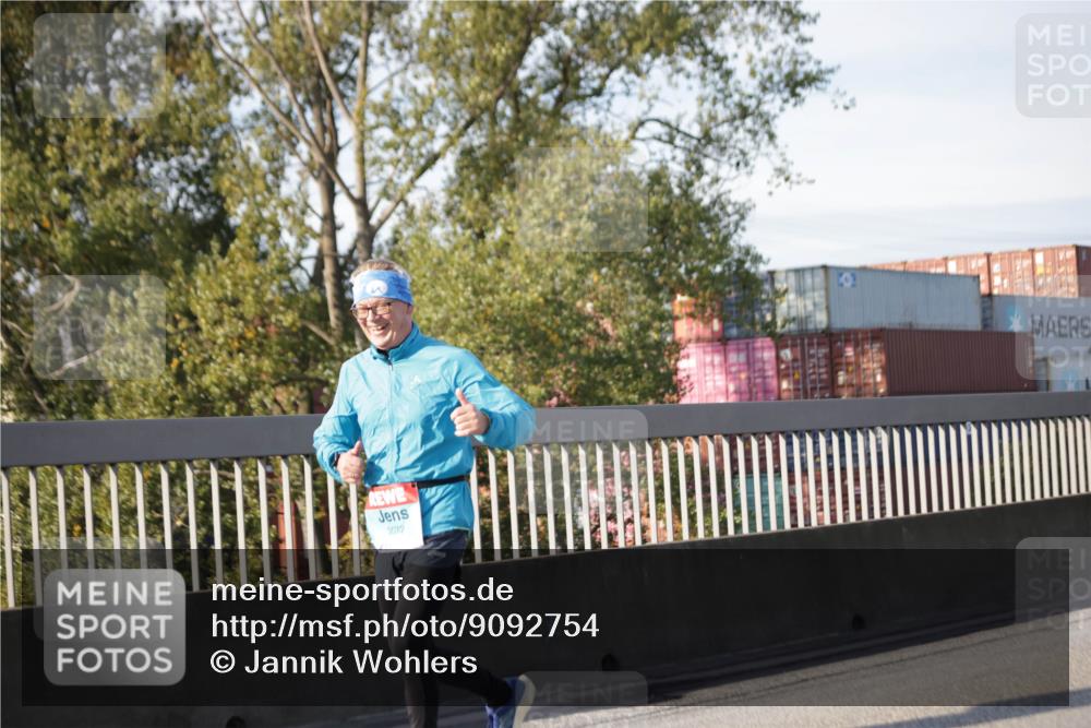 03.10.2025 - Köhlbrandbrückenlauf Jannik Wohlers http://msf.ph/oto/9092754 03.10.2025 10:11:50 Position 3 3072 meine-sportfotos.de
