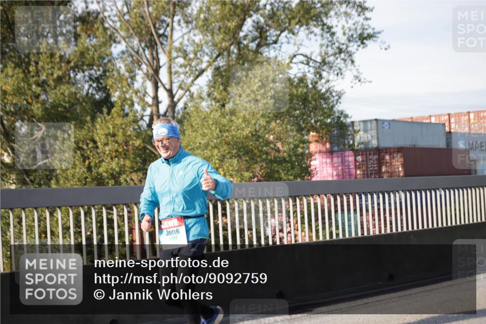 03.10.2025 - Köhlbrandbrückenlauf Jannik Wohlers http://msf.ph/oto/9092759 03.10.2025 10:11:50 Position 3 3072 meine-sportfotos.de