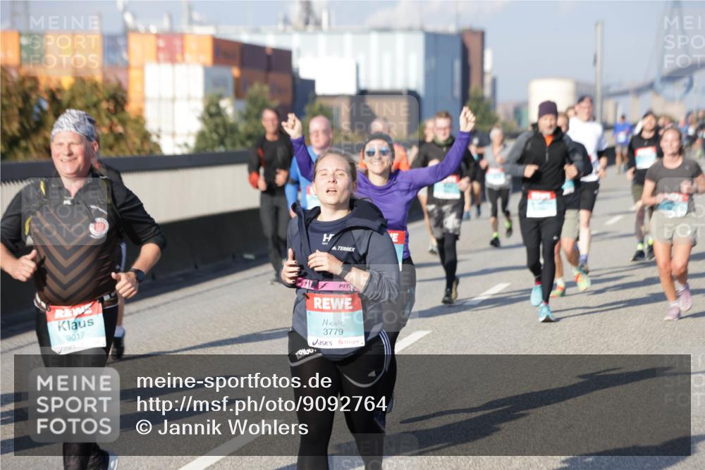 03.10.2025 - Köhlbrandbrückenlauf Jannik Wohlers http://msf.ph/oto/9092764 03.10.2025 10:00:13 Position 3 3017, 3779 meine-sportfotos.de