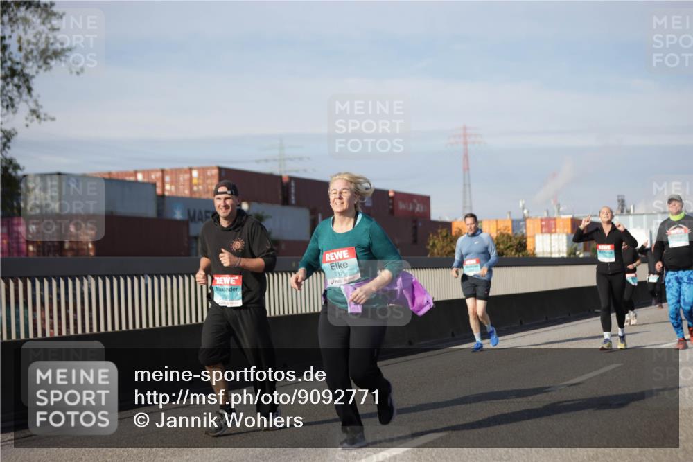 03.10.2025 - Köhlbrandbrückenlauf Jannik Wohlers http://msf.ph/oto/9092771 03.10.2025 10:11:51 Position 3 2175 meine-sportfotos.de