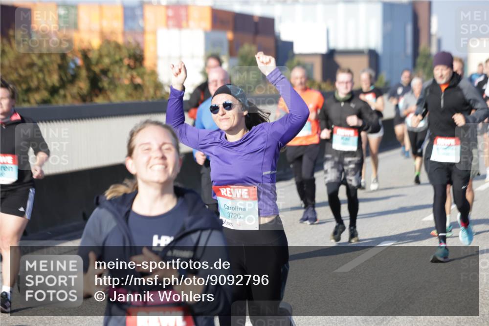 03.10.2025 - Köhlbrandbrückenlauf Jannik Wohlers http://msf.ph/oto/9092796 03.10.2025 10:00:14 Position 3 3726 meine-sportfotos.de