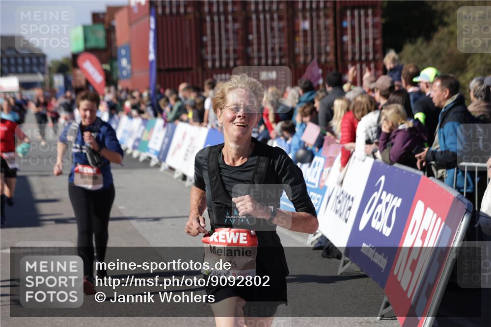 03.10.2025 - Köhlbrandbrückenlauf Jannik Wohlers http://msf.ph/oto/9092802 03.10.2025 13:20:05 Ziel 4433, 4721, 5037, 5175, 5328, 5456, 5481, 5656, 5657, 5658, 6414, 6567, 6568, 6589, 6649 meine-sportfotos.de