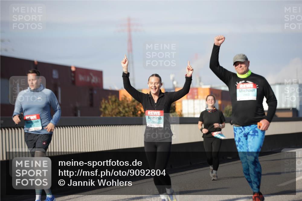 03.10.2025 - Köhlbrandbrückenlauf Jannik Wohlers http://msf.ph/oto/9092804 03.10.2025 10:11:53 Position 3 2462, 2463 meine-sportfotos.de