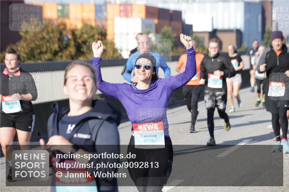 03.10.2025 - Köhlbrandbrückenlauf Jannik Wohlers http://msf.ph/oto/9092813 03.10.2025 10:00:14 Position 3 3726 meine-sportfotos.de