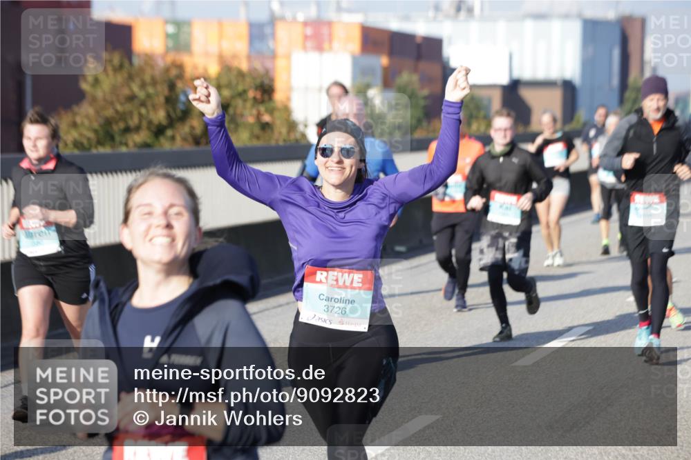 03.10.2025 - Köhlbrandbrückenlauf Jannik Wohlers http://msf.ph/oto/9092823 03.10.2025 10:00:14 Position 3 3726 meine-sportfotos.de