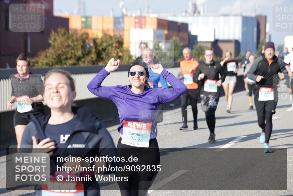 03.10.2025 - Köhlbrandbrückenlauf Jannik Wohlers http://msf.ph/oto/9092835 03.10.2025 10:00:14 Position 3 3726 meine-sportfotos.de