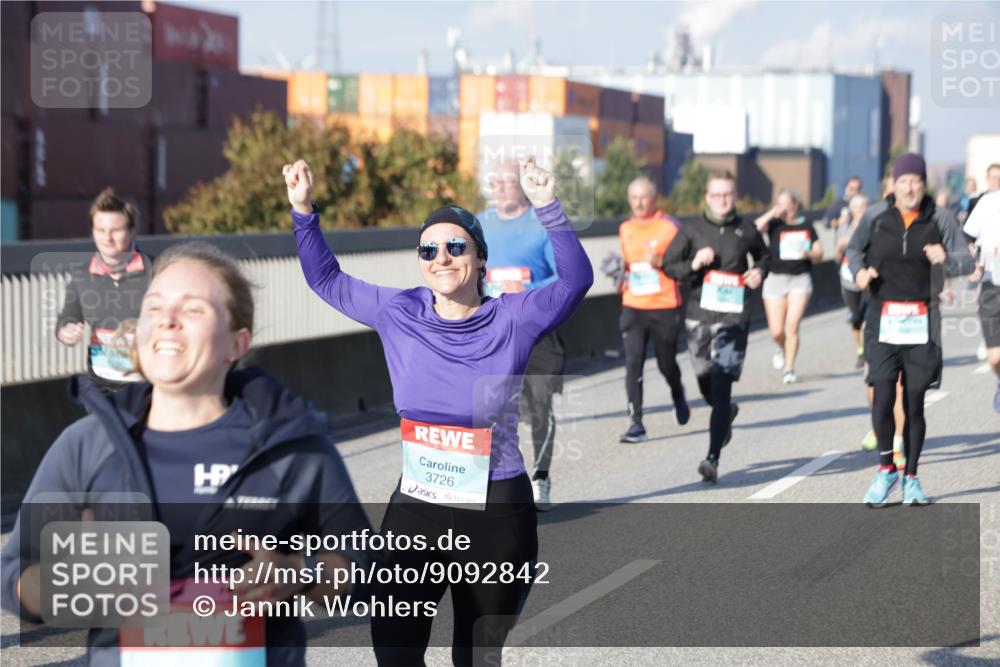 03.10.2025 - Köhlbrandbrückenlauf Jannik Wohlers http://msf.ph/oto/9092842 03.10.2025 10:00:14 Position 3 3726 meine-sportfotos.de