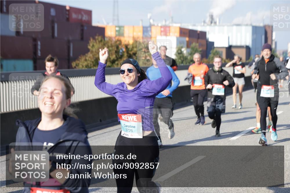 03.10.2025 - Köhlbrandbrückenlauf Jannik Wohlers http://msf.ph/oto/9092857 03.10.2025 10:00:15 Position 3 3726 meine-sportfotos.de