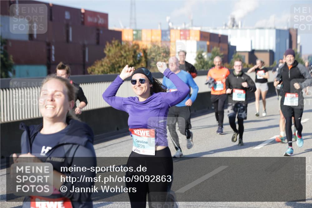 03.10.2025 - Köhlbrandbrückenlauf Jannik Wohlers http://msf.ph/oto/9092863 03.10.2025 10:00:15 Position 3 3726 meine-sportfotos.de