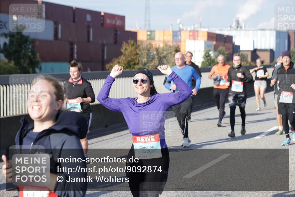 03.10.2025 - Köhlbrandbrückenlauf Jannik Wohlers http://msf.ph/oto/9092874 03.10.2025 10:00:15 Position 3 3726 meine-sportfotos.de