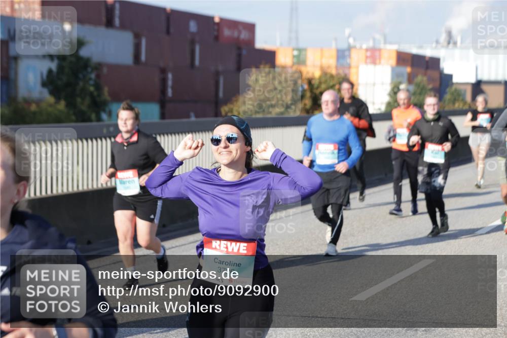 03.10.2025 - Köhlbrandbrückenlauf Jannik Wohlers http://msf.ph/oto/9092900 03.10.2025 10:00:15 Position 3 3726 meine-sportfotos.de