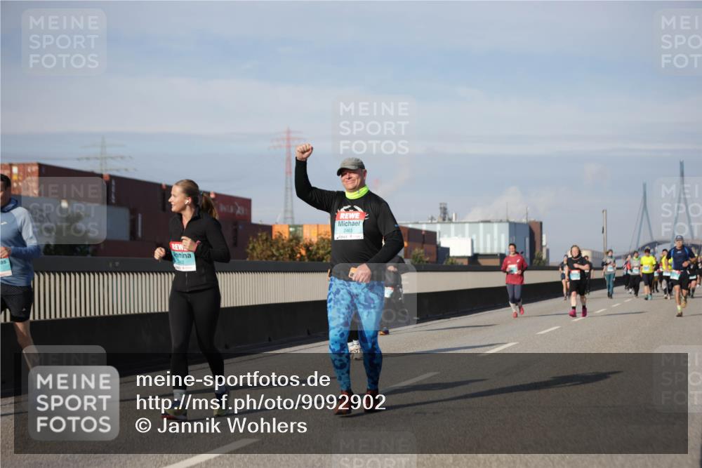 03.10.2025 - Köhlbrandbrückenlauf Jannik Wohlers http://msf.ph/oto/9092902 03.10.2025 10:11:54 Position 3 62, 2463 meine-sportfotos.de