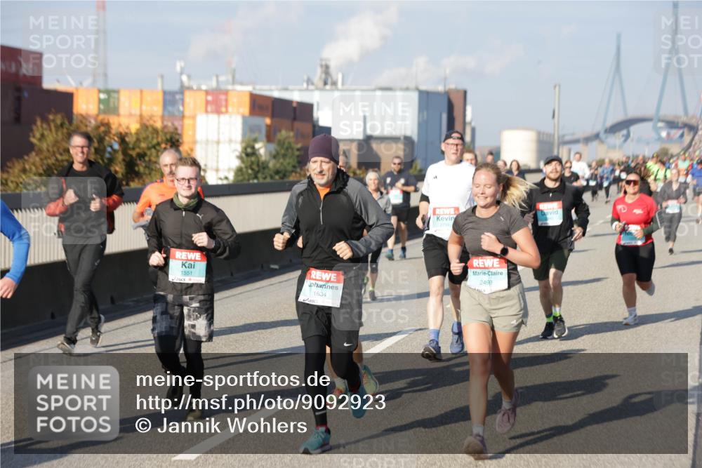 03.10.2025 - Köhlbrandbrückenlauf Jannik Wohlers http://msf.ph/oto/9092923 03.10.2025 10:00:16 Position 3 1551, 1634, 2499 meine-sportfotos.de