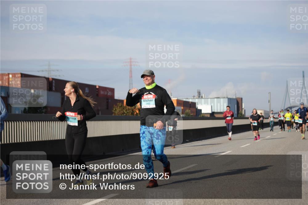 03.10.2025 - Köhlbrandbrückenlauf Jannik Wohlers http://msf.ph/oto/9092925 03.10.2025 10:11:54 Position 3 462, 2463 meine-sportfotos.de