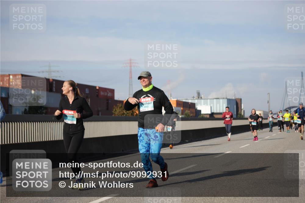 03.10.2025 - Köhlbrandbrückenlauf Jannik Wohlers http://msf.ph/oto/9092931 03.10.2025 10:11:54 Position 3 62, 2463 meine-sportfotos.de