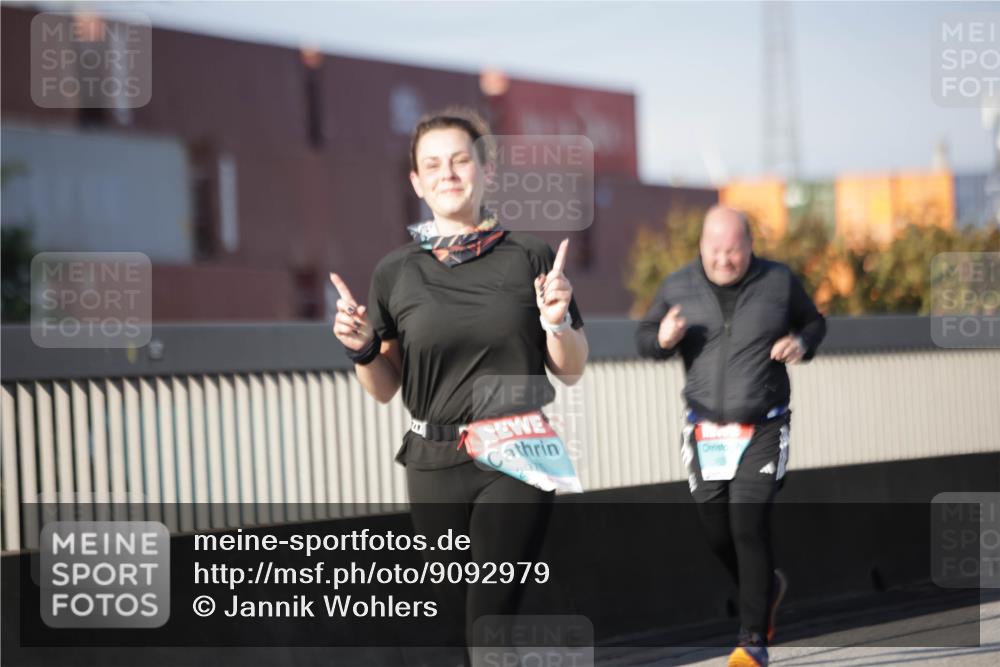 03.10.2025 - Köhlbrandbrückenlauf Jannik Wohlers http://msf.ph/oto/9092979 03.10.2025 10:11:56 Position 3  meine-sportfotos.de