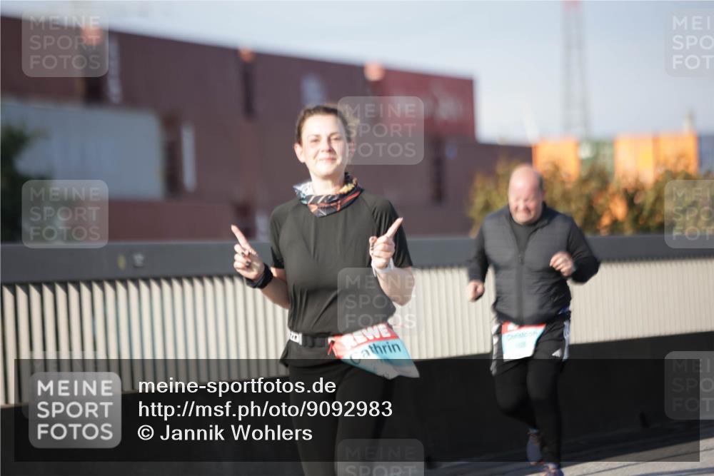 03.10.2025 - Köhlbrandbrückenlauf Jannik Wohlers http://msf.ph/oto/9092983 03.10.2025 10:11:56 Position 3 1625 meine-sportfotos.de