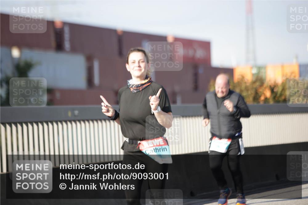 03.10.2025 - Köhlbrandbrückenlauf Jannik Wohlers http://msf.ph/oto/9093001 03.10.2025 10:11:57 Position 3 2976 meine-sportfotos.de