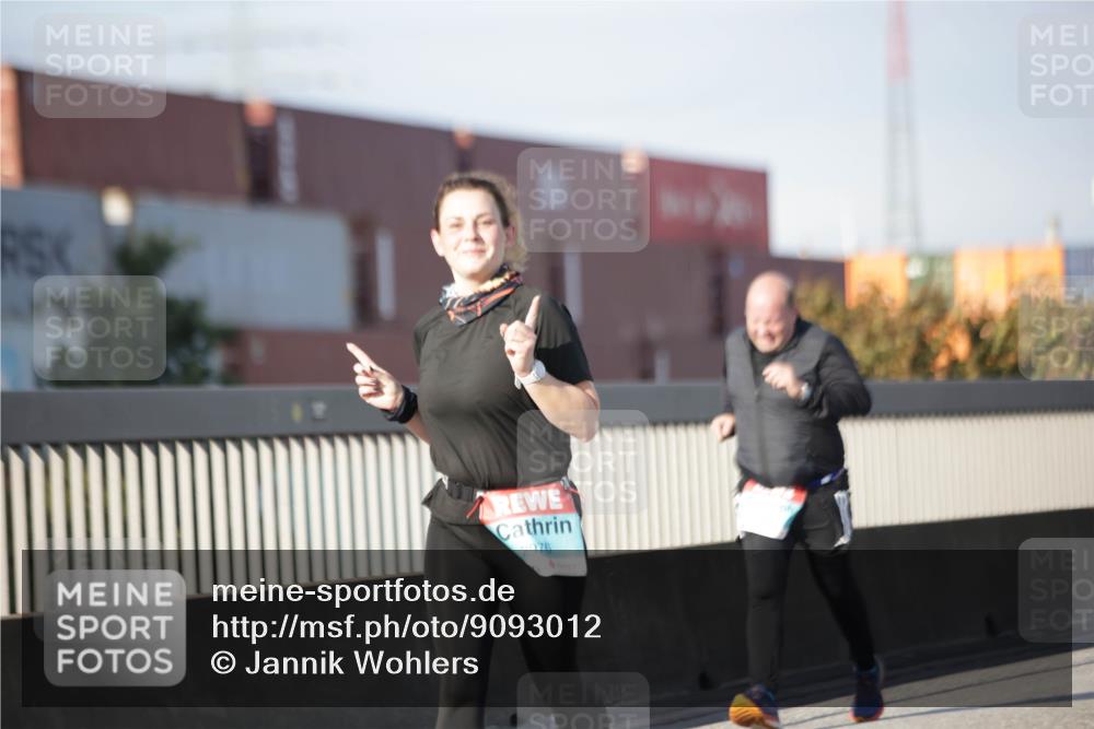 03.10.2025 - Köhlbrandbrückenlauf Jannik Wohlers http://msf.ph/oto/9093012 03.10.2025 10:11:57 Position 3 2976 meine-sportfotos.de