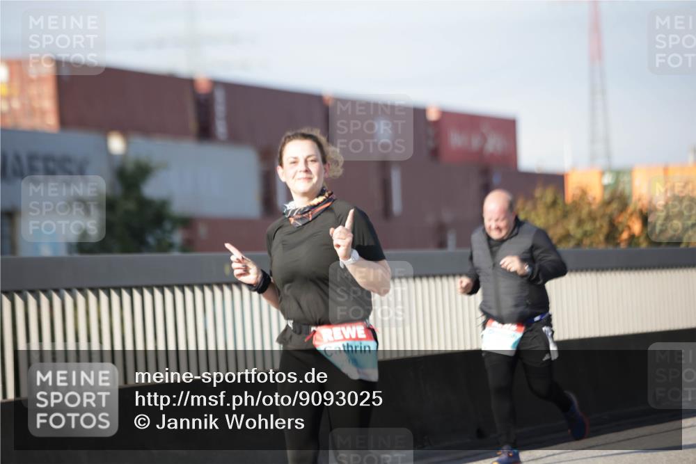 03.10.2025 - Köhlbrandbrückenlauf Jannik Wohlers http://msf.ph/oto/9093025 03.10.2025 10:11:57 Position 3  meine-sportfotos.de