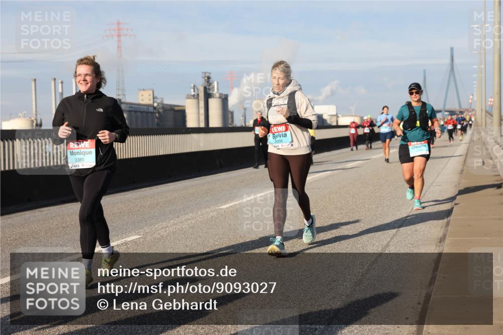 03.10.2025 - Köhlbrandbrückenlauf Lena Gebhardt http://msf.ph/oto/9093027 03.10.2025 10:08:35 Position 2 2385, 2058, 17 meine-sportfotos.de