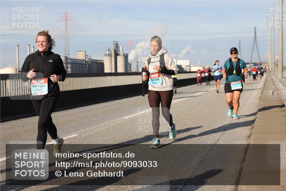 03.10.2025 - Köhlbrandbrückenlauf Lena Gebhardt http://msf.ph/oto/9093033 03.10.2025 10:08:36 Position 2 2385, 2058, 2830 meine-sportfotos.de