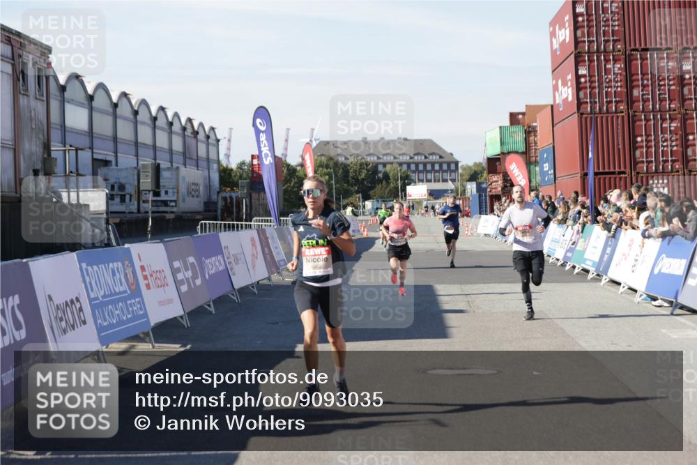 03.10.2025 - Köhlbrandbrückenlauf Jannik Wohlers http://msf.ph/oto/9093035 03.10.2025 12:54:32 Ziel 4023, 4060, 4106, 4209 meine-sportfotos.de