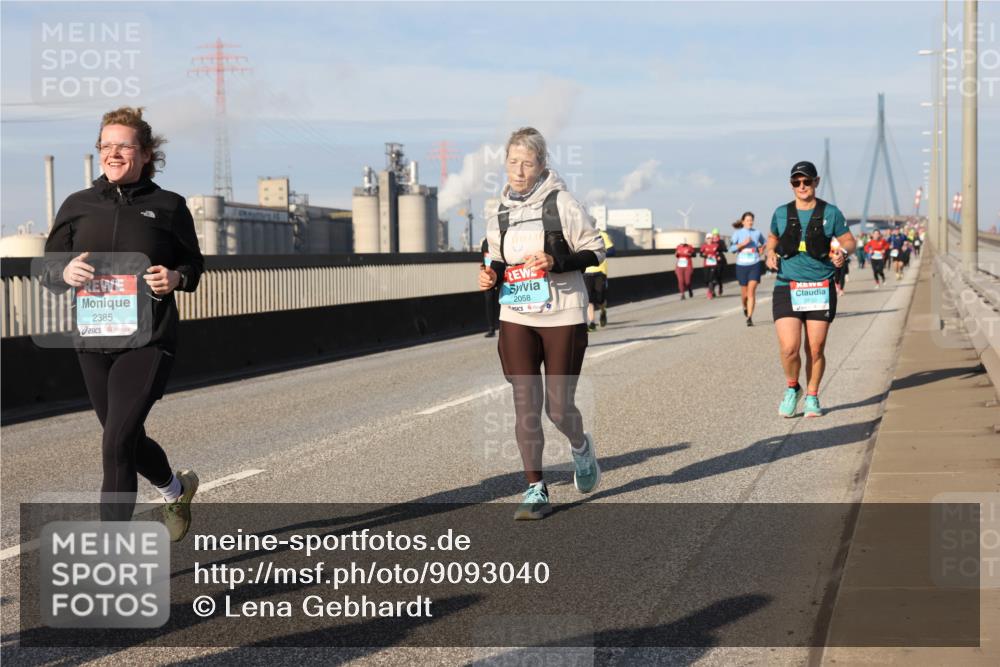 03.10.2025 - Köhlbrandbrückenlauf Lena Gebhardt http://msf.ph/oto/9093040 03.10.2025 10:08:36 Position 2 2385, 2058 meine-sportfotos.de