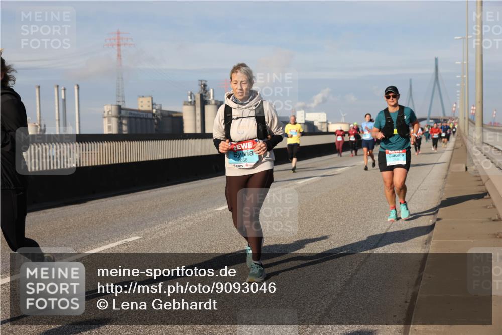 03.10.2025 - Köhlbrandbrückenlauf Lena Gebhardt http://msf.ph/oto/9093046 03.10.2025 10:08:36 Position 2 2058 meine-sportfotos.de
