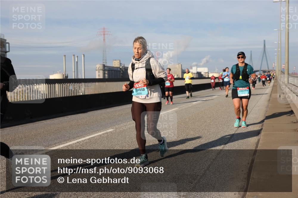 03.10.2025 - Köhlbrandbrückenlauf Lena Gebhardt http://msf.ph/oto/9093068 03.10.2025 10:08:36 Position 2 2058 meine-sportfotos.de