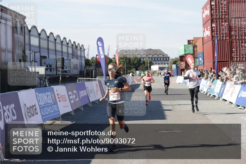 03.10.2025 - Köhlbrandbrückenlauf Jannik Wohlers http://msf.ph/oto/9093072 03.10.2025 12:54:32 Ziel 4023, 4060, 4106, 4209 meine-sportfotos.de
