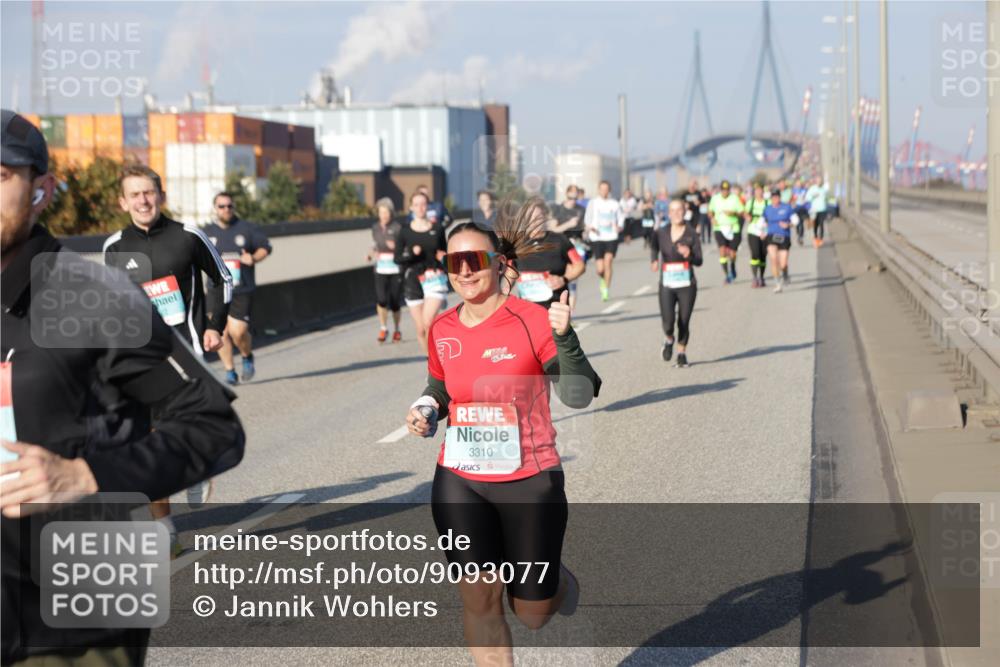 03.10.2025 - Köhlbrandbrückenlauf Jannik Wohlers http://msf.ph/oto/9093077 03.10.2025 10:00:20 Position 3 3310 meine-sportfotos.de