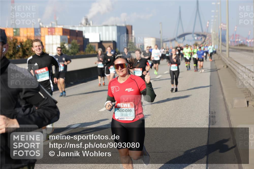 03.10.2025 - Köhlbrandbrückenlauf Jannik Wohlers http://msf.ph/oto/9093080 03.10.2025 10:00:20 Position 3 2422, 3310 meine-sportfotos.de