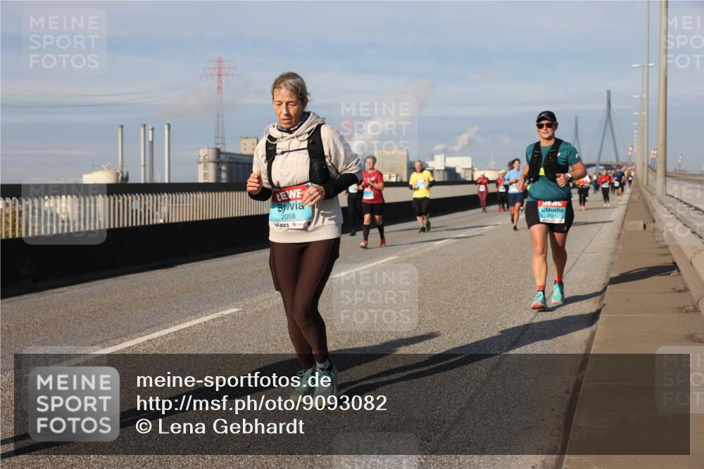 03.10.2025 - Köhlbrandbrückenlauf Lena Gebhardt http://msf.ph/oto/9093082 03.10.2025 10:08:36 Position 2 2058, 2820 meine-sportfotos.de
