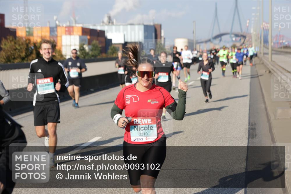 03.10.2025 - Köhlbrandbrückenlauf Jannik Wohlers http://msf.ph/oto/9093102 03.10.2025 10:00:21 Position 3 2422, 3310 meine-sportfotos.de