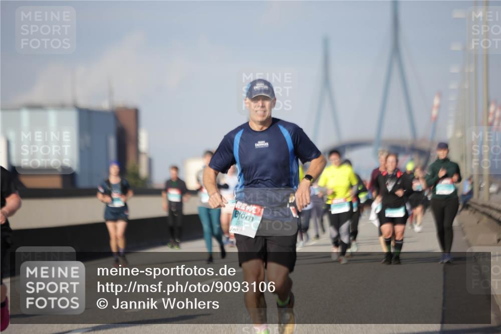 03.10.2025 - Köhlbrandbrückenlauf Jannik Wohlers http://msf.ph/oto/9093106 03.10.2025 10:11:59 Position 3 2973 meine-sportfotos.de