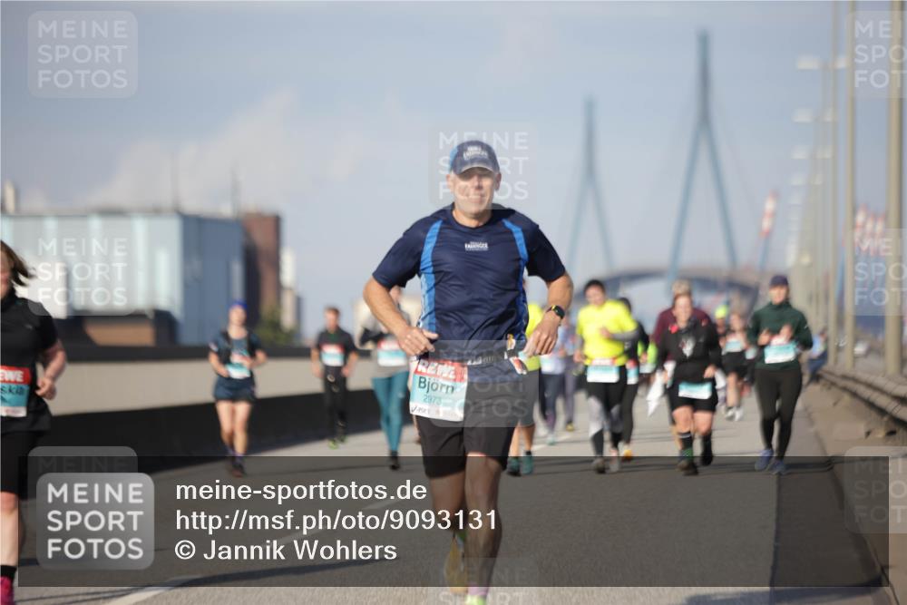 03.10.2025 - Köhlbrandbrückenlauf Jannik Wohlers http://msf.ph/oto/9093131 03.10.2025 10:11:59 Position 3 2973 meine-sportfotos.de