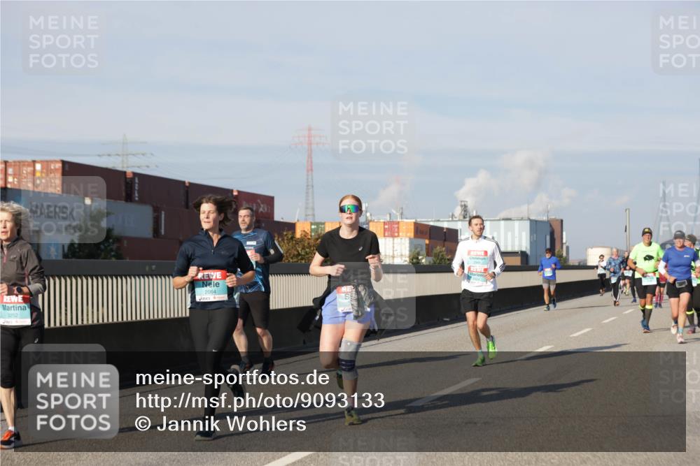 03.10.2025 - Köhlbrandbrückenlauf Jannik Wohlers http://msf.ph/oto/9093133 03.10.2025 10:00:28 Position 3 3252, 2064 meine-sportfotos.de