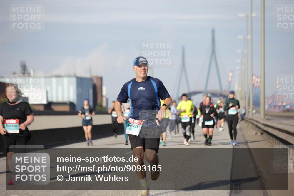 03.10.2025 - Köhlbrandbrückenlauf Jannik Wohlers http://msf.ph/oto/9093165 03.10.2025 10:12:00 Position 3 2973 meine-sportfotos.de
