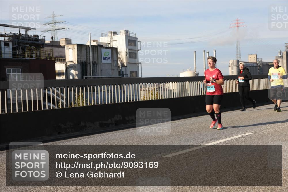 03.10.2025 - Köhlbrandbrückenlauf Lena Gebhardt http://msf.ph/oto/9093169 03.10.2025 10:08:40 Position 2 3663 meine-sportfotos.de