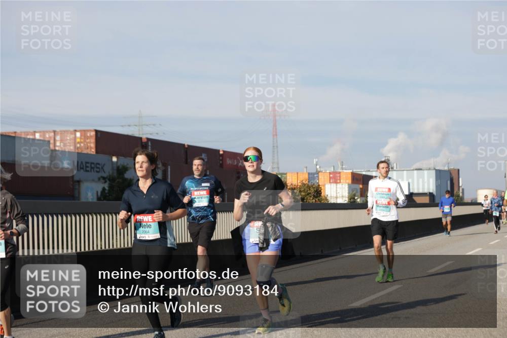 03.10.2025 - Köhlbrandbrückenlauf Jannik Wohlers http://msf.ph/oto/9093184 03.10.2025 10:00:28 Position 3 2064, 2454 meine-sportfotos.de