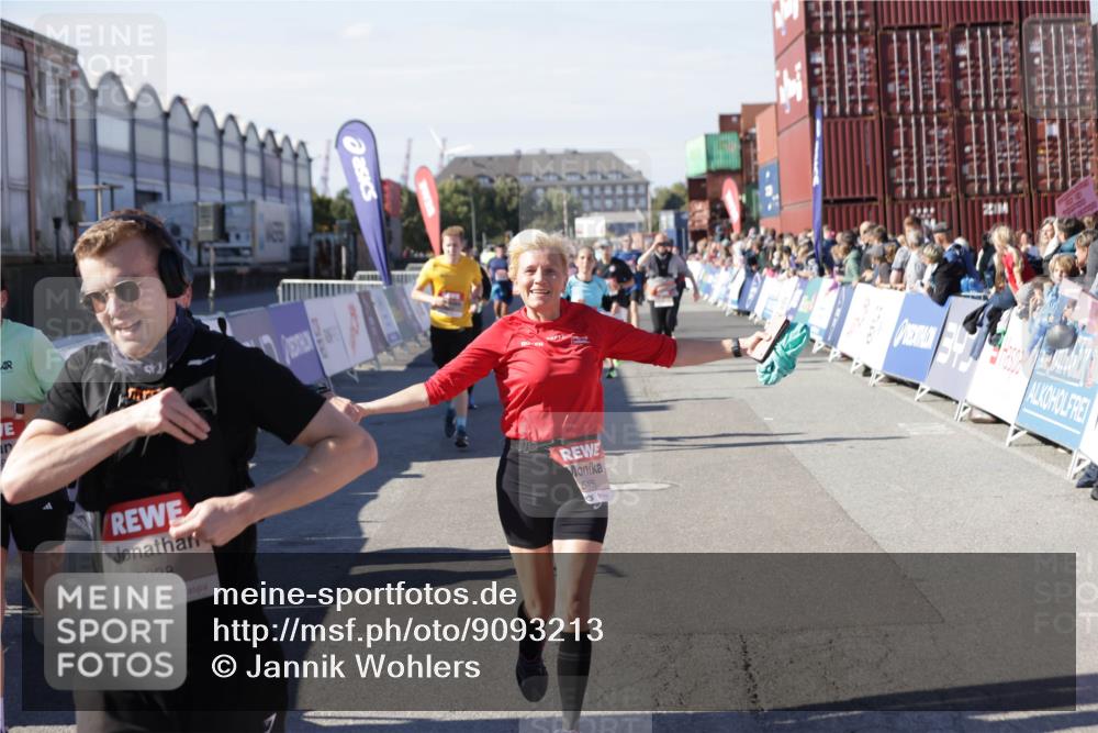 03.10.2025 - Köhlbrandbrückenlauf Jannik Wohlers http://msf.ph/oto/9093213 03.10.2025 13:20:09 Ziel 4397, 4402, 4433, 4565, 4721, 4779, 5037, 5175, 5328, 5456, 5481, 6589, 6649 meine-sportfotos.de
