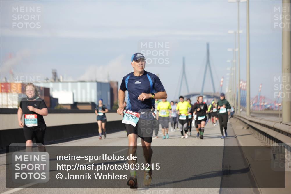 03.10.2025 - Köhlbrandbrückenlauf Jannik Wohlers http://msf.ph/oto/9093215 03.10.2025 10:12:00 Position 3 2973 meine-sportfotos.de